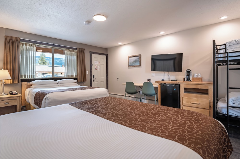 Premium, Bunk Bed, 2 Queen Beds