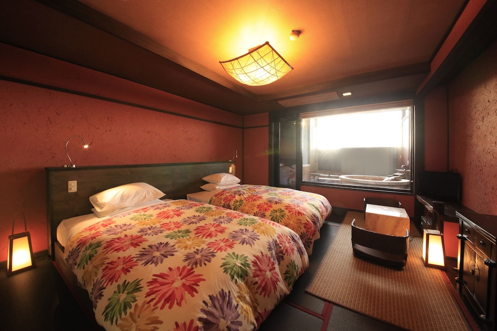 Atarayo Nishiizu 12/61