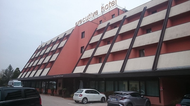 My One Hotel Executive 2/51