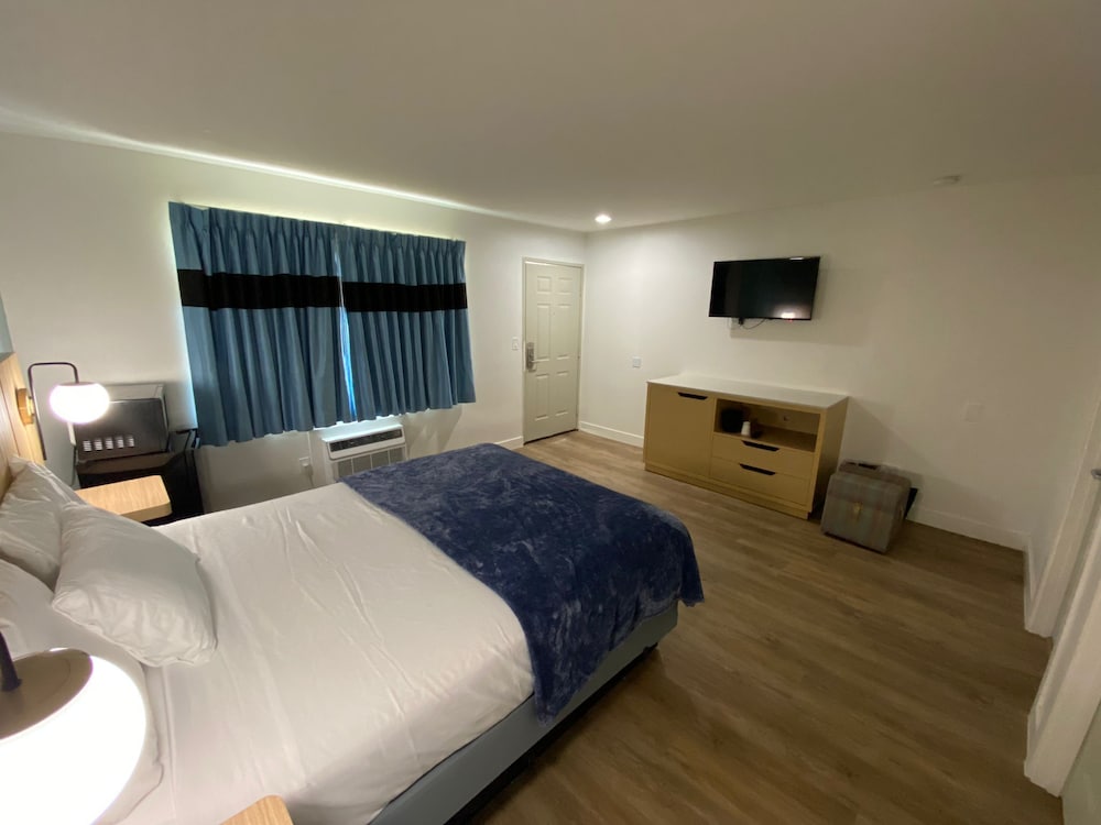 Salt Air Lodge 19/50