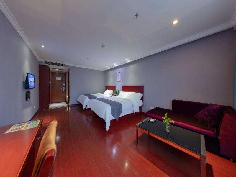 GreenTree Inn Jiangsu Nanjing Maqun Street Communication Technician Insititution Shell Hotel 18/36