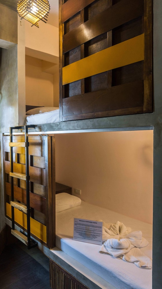 Happiness Hostel 12/50