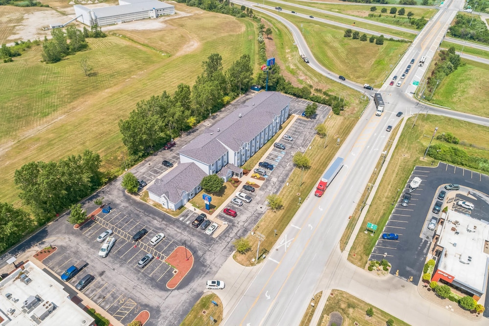Motel6 Huron, OH - Sandusky 55/62