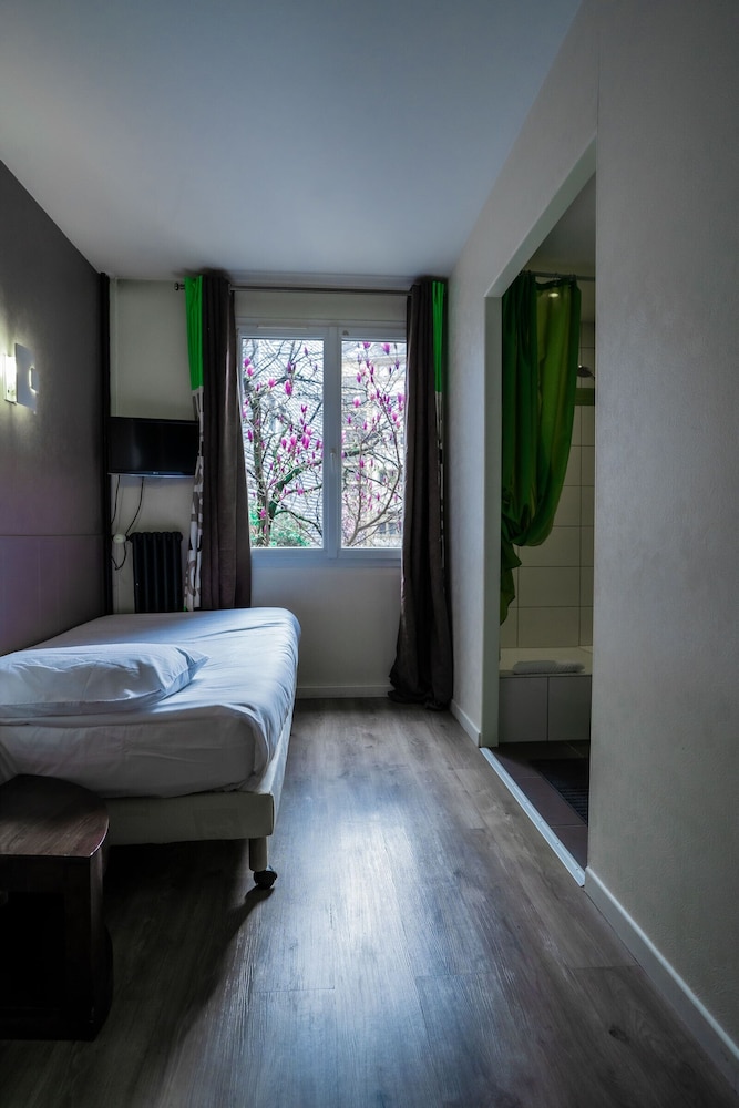 Alive Hotel De Quebec 13/50