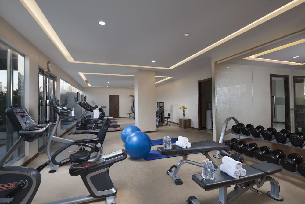 Jin Jiang Tower Hotel 49/63