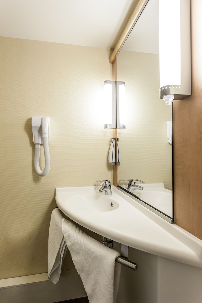 Ibis Tlemcen 48/50