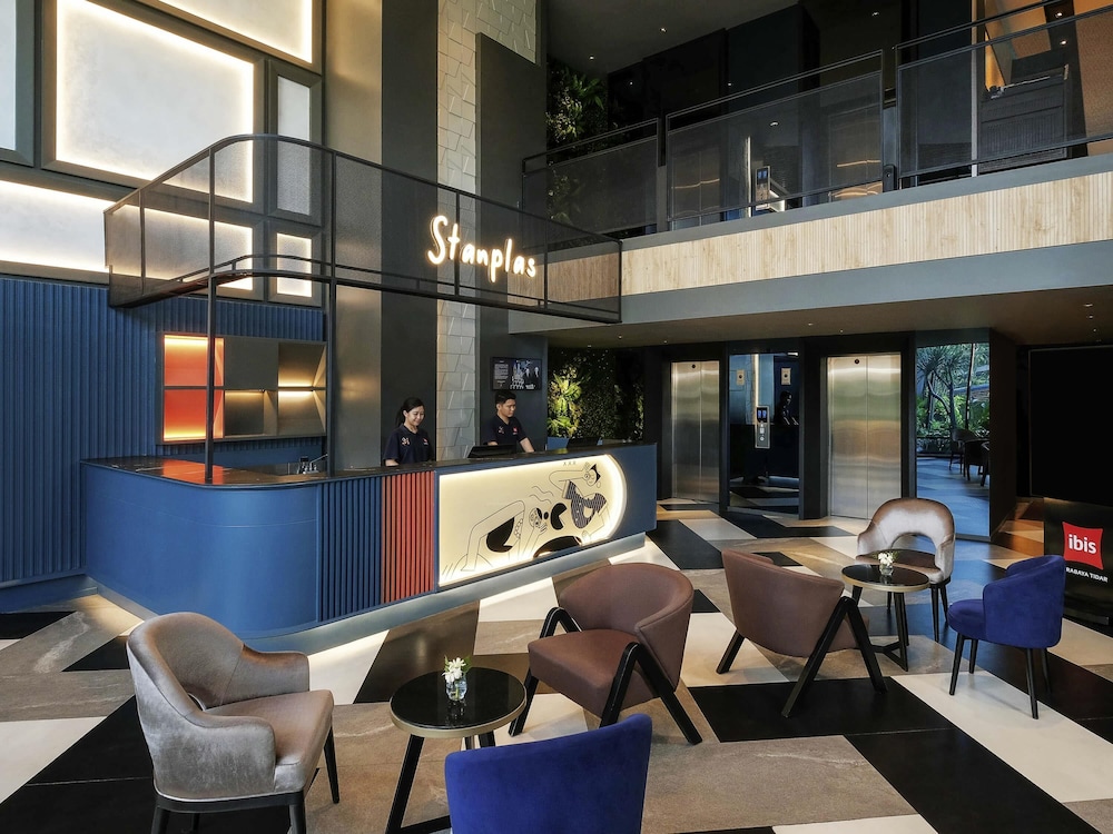 Ibis Surabaya Tidar 12/23