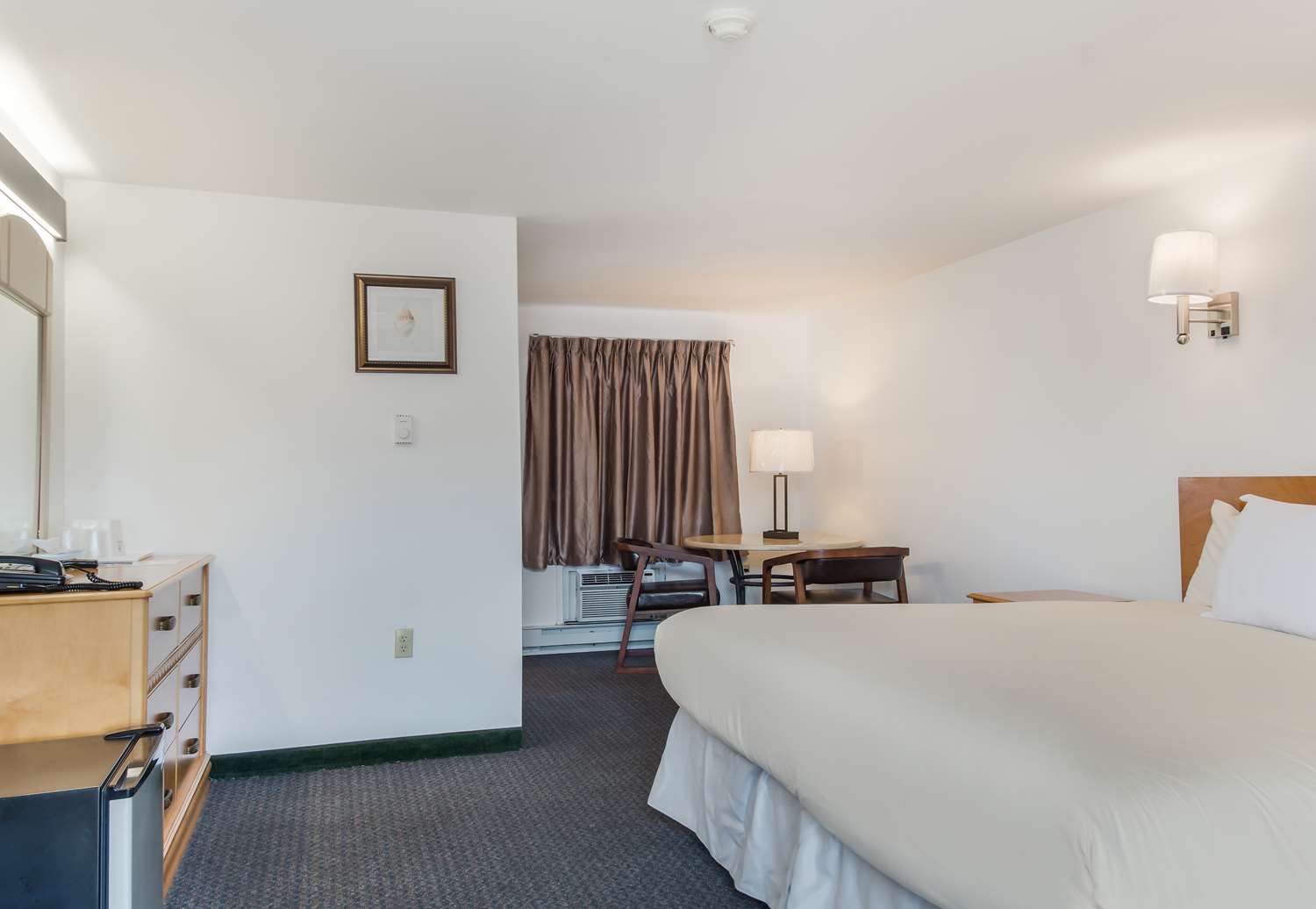 Americas Best Value Inn Suites Hyannis Cape Cod 12/42