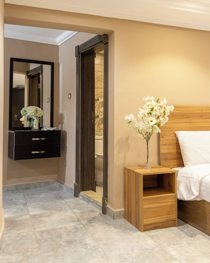 Salmiya Grand Hotel 44/67