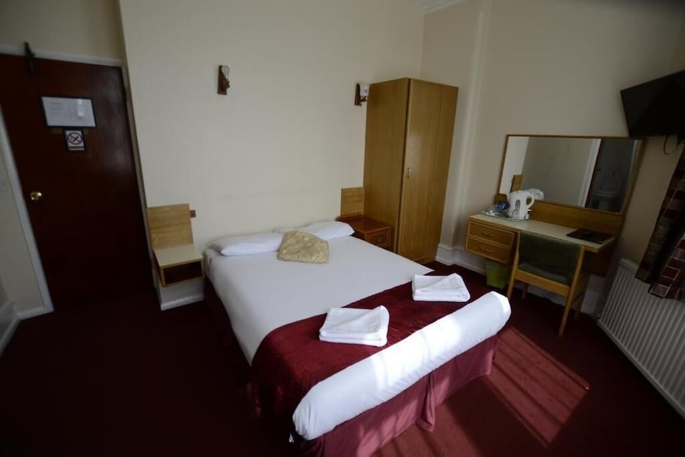 Cranbrook Hotel London 32/55