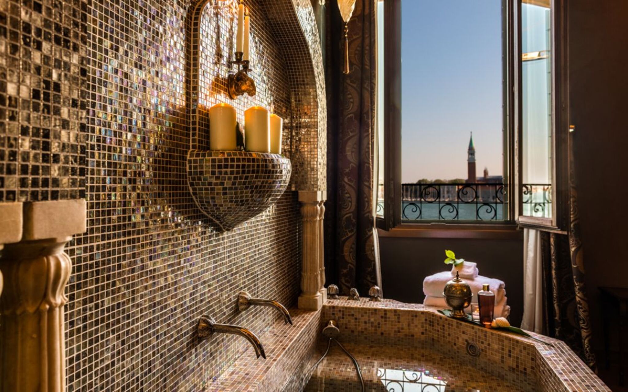 Exclusive Suite Lagoon View