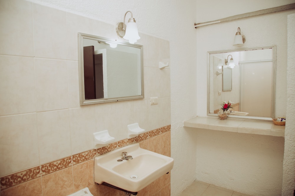 Hotel Cervantino 48/50
