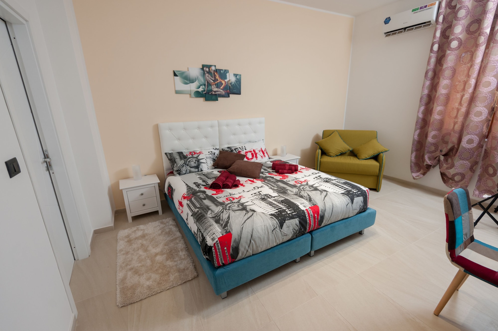 Triple, Queen Bed, Sofa