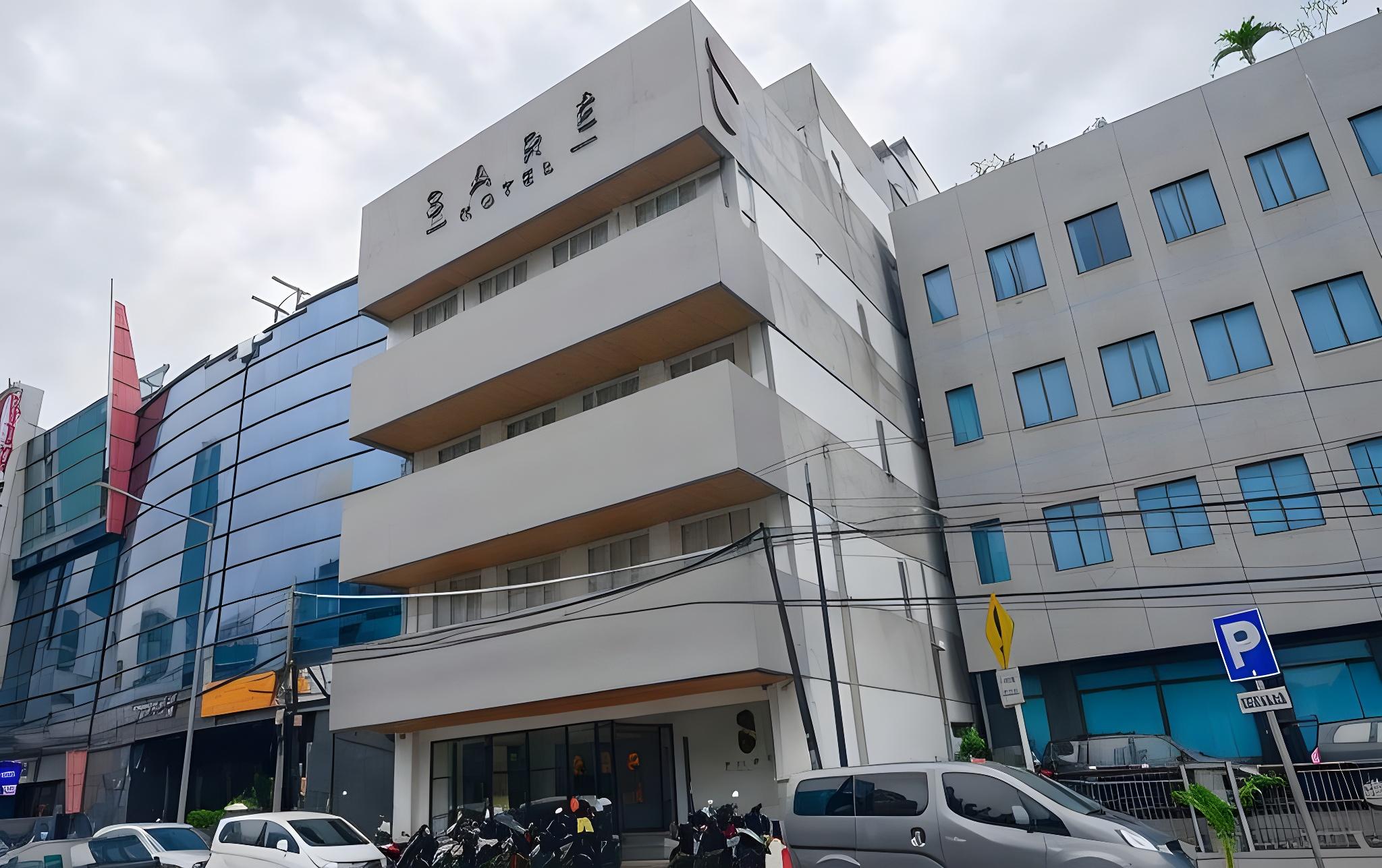 SARE HOTEL 18/20