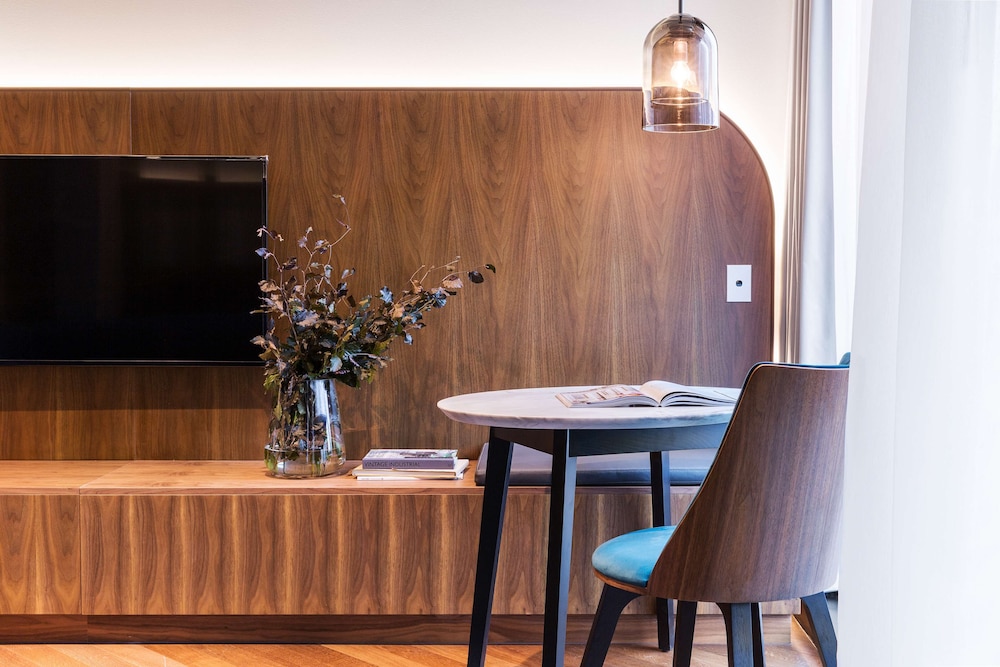 West Hotel Sydney Curio Collection By Hilton 66/80