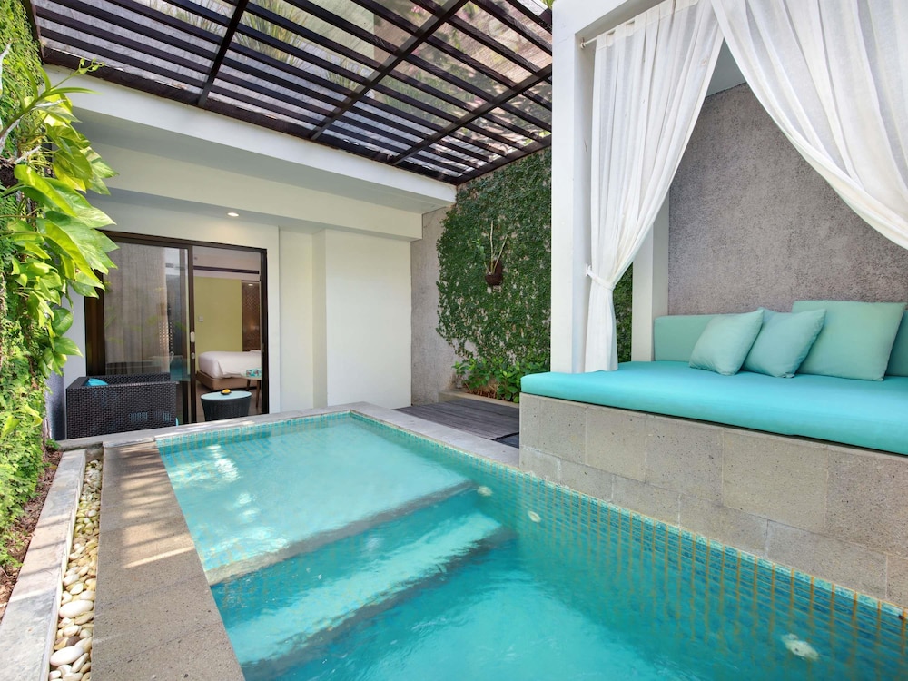 MERCURE BALI LEGIAN 43/75