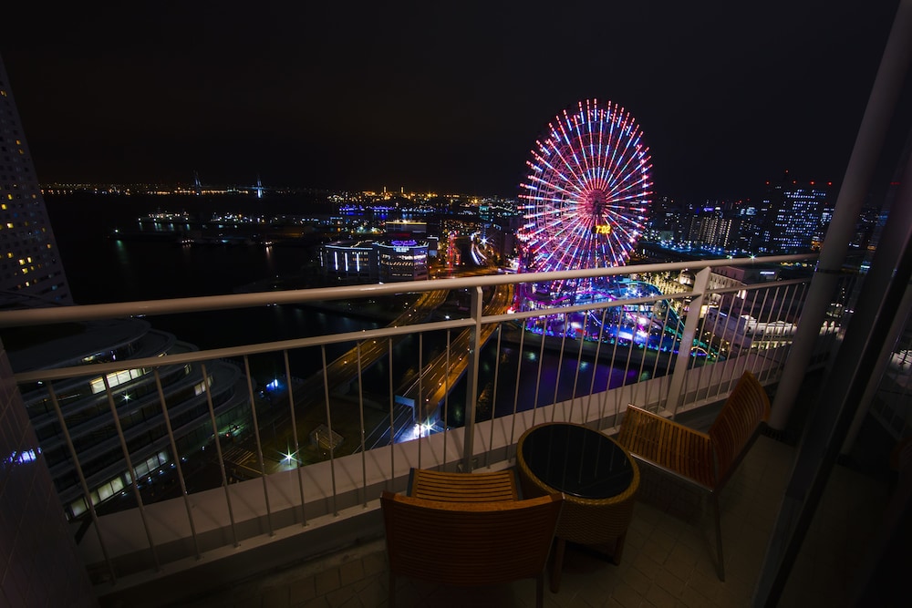 The Yokohama Bay Hotel Tokyu 40/48