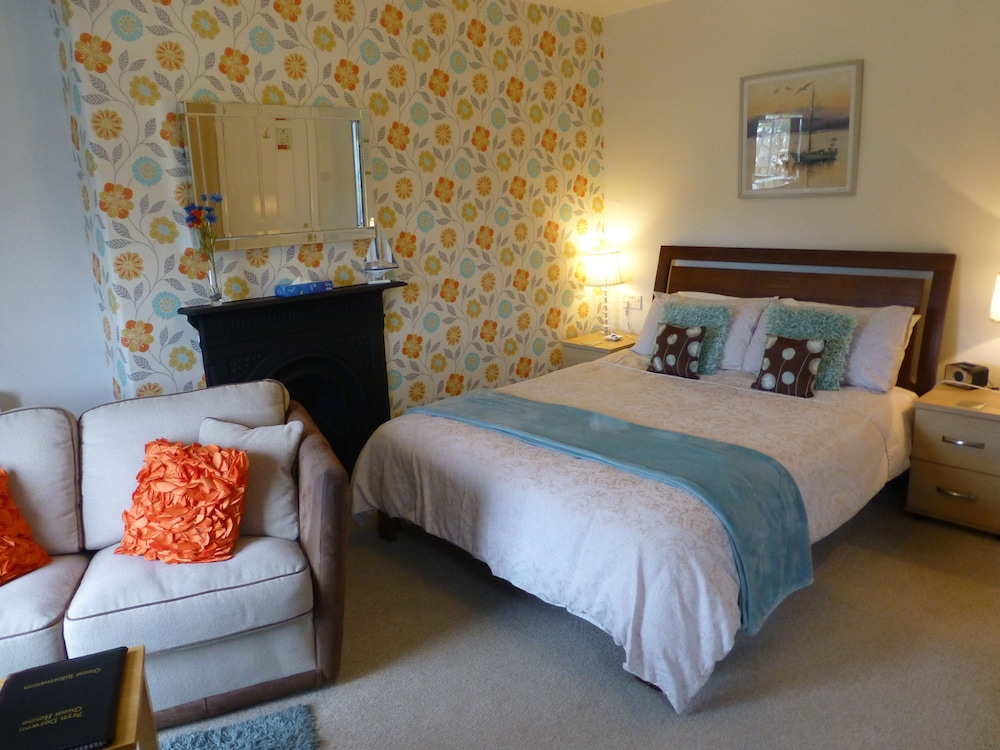 Bryn Derwen Guest House 17/60