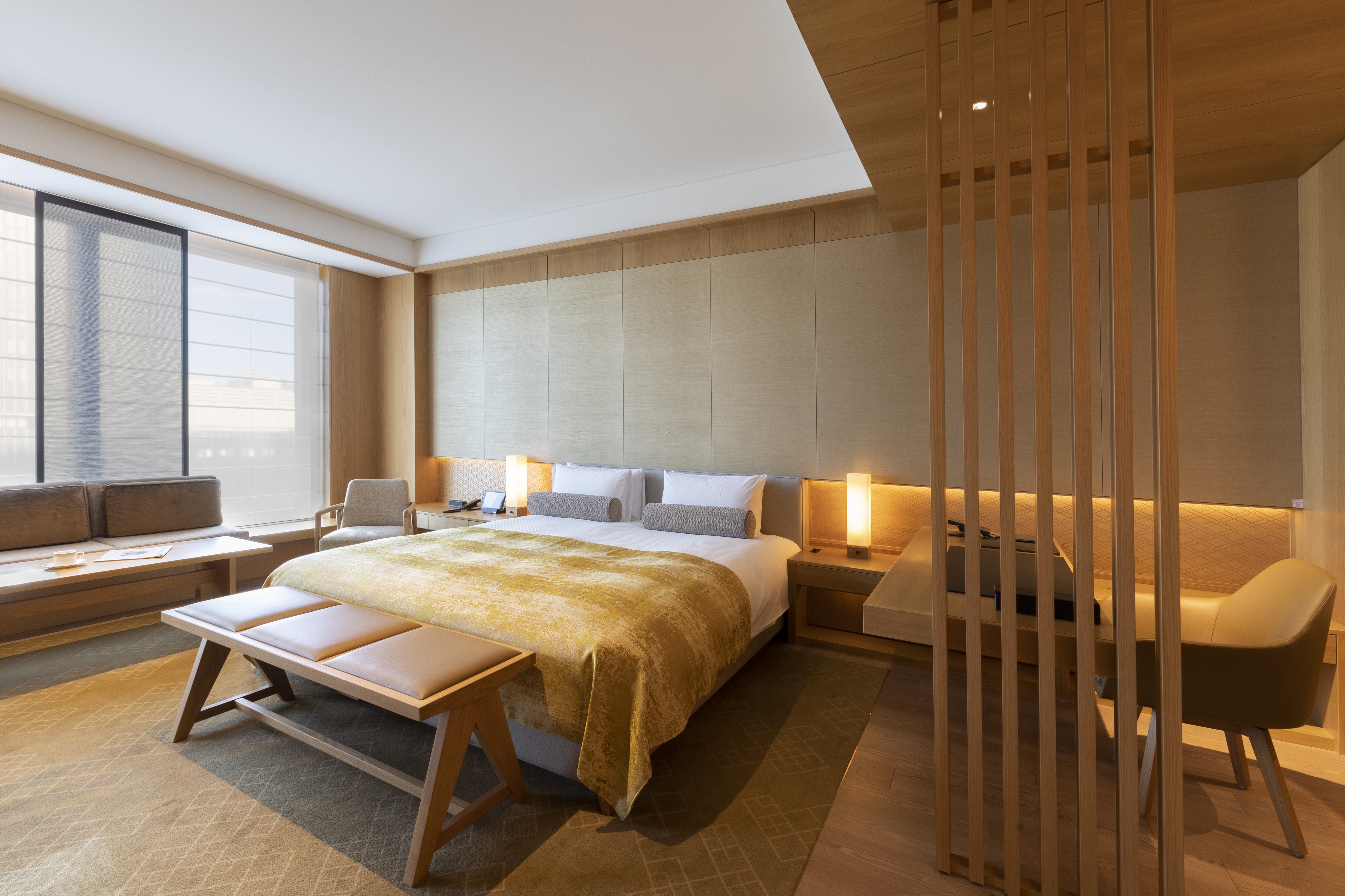 Heritage, Junior Suite, King Bed, with View, Bathtub, Club Lounge Access