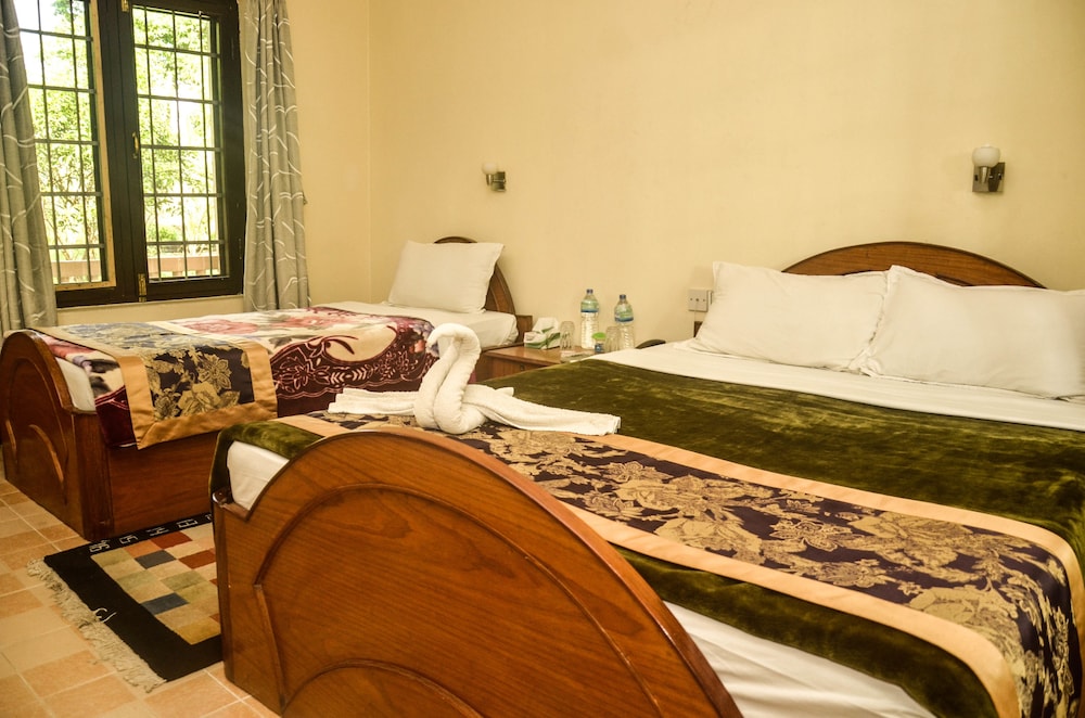 Chitwan Paradise Hotel 9/37