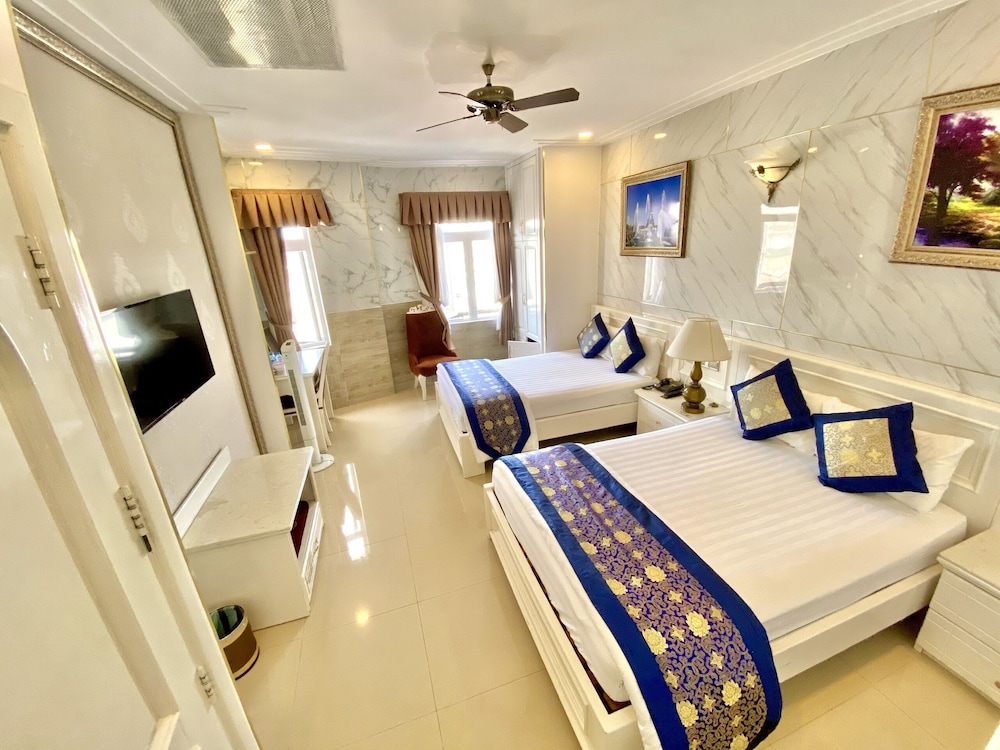 Tulip Hotel 3 25/81