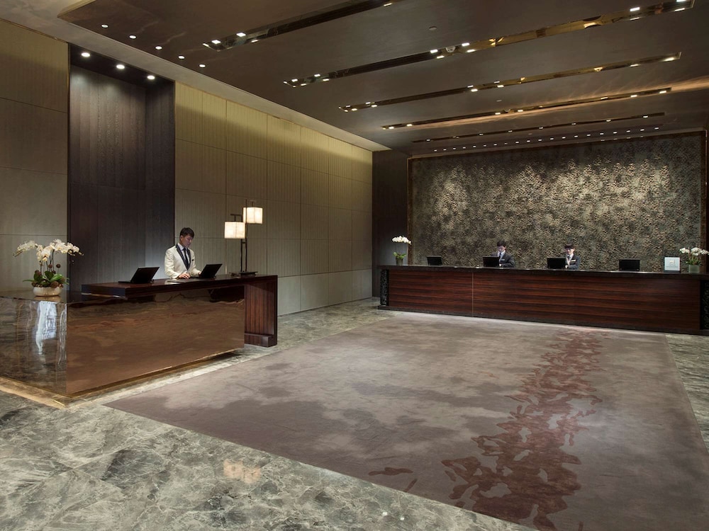 Conrad Beijing 7/85