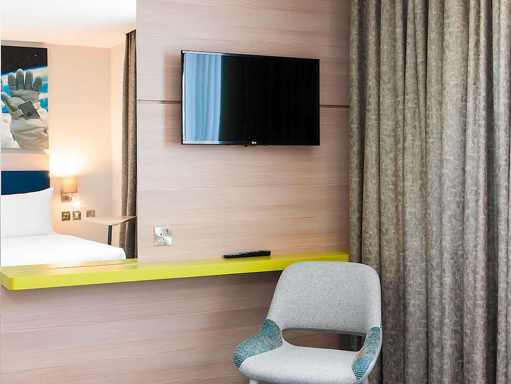 ibis Styles London Heathrow Airport 66/72