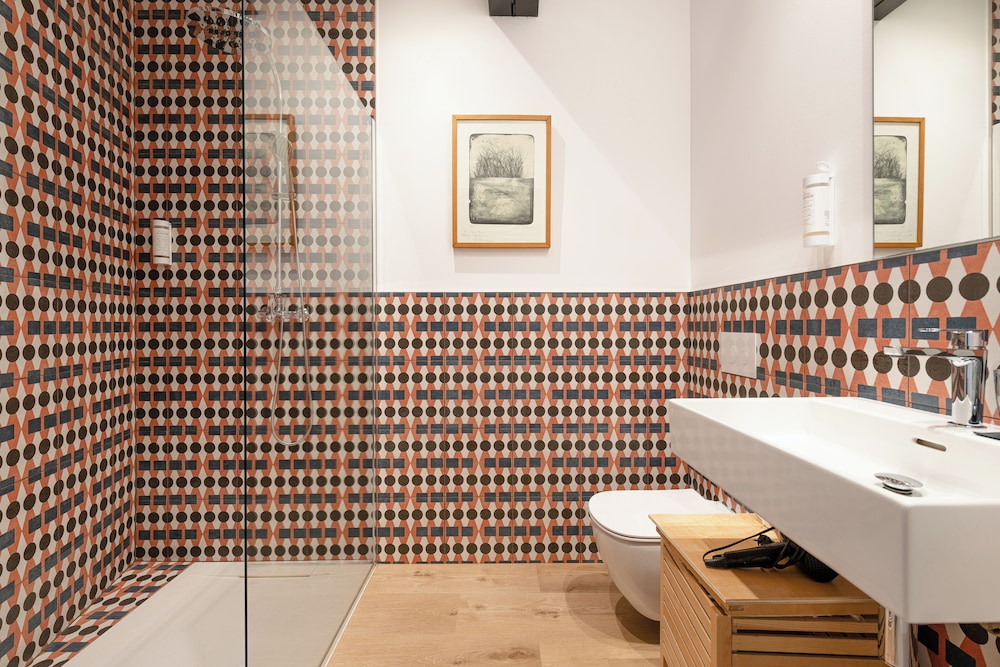 Brondo Architect Hotel 48/50