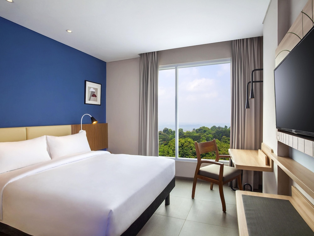 Hollywood, King Bed