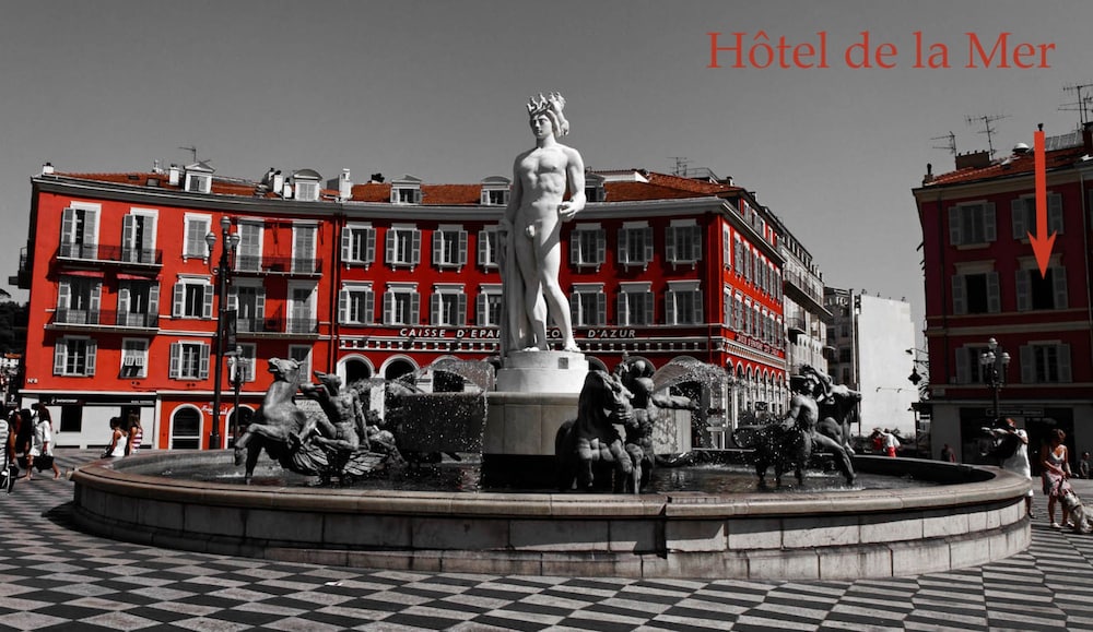 Hotel De La Mer 43/50