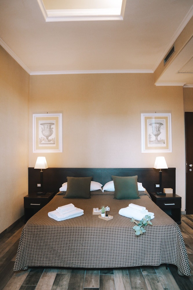 Hotel Latinum 54/57