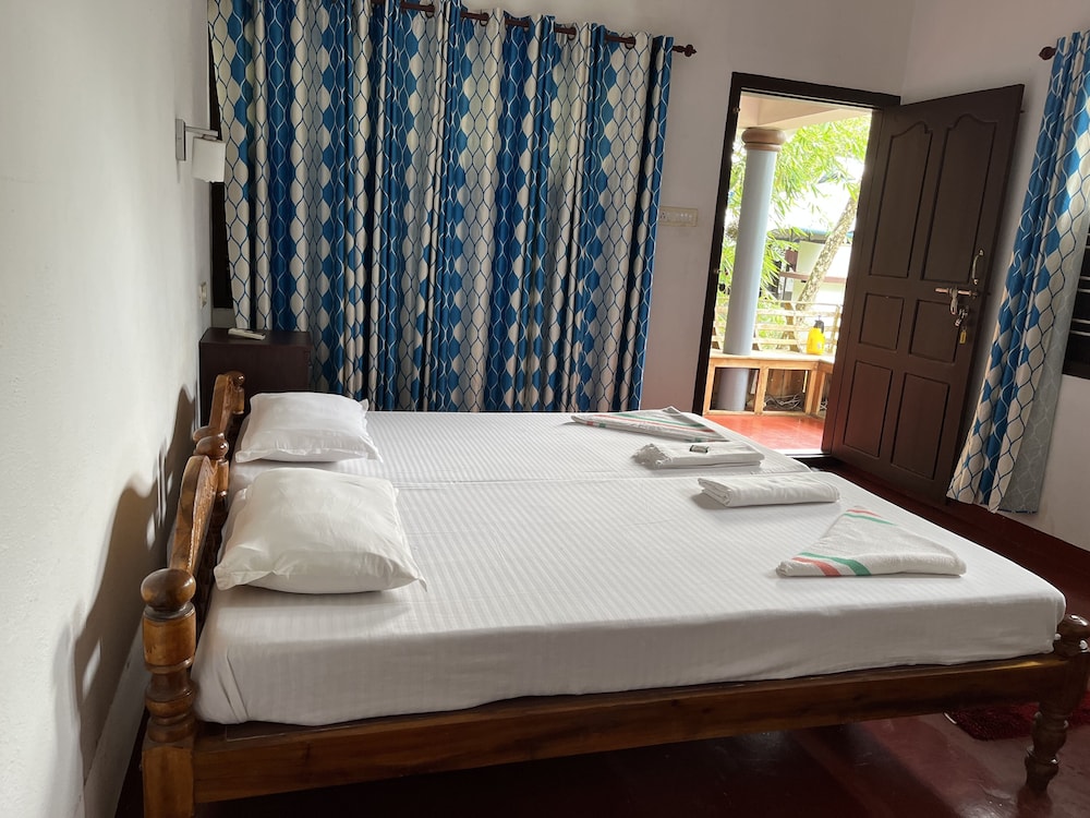 MARARI BEACH VILLAS 8/28