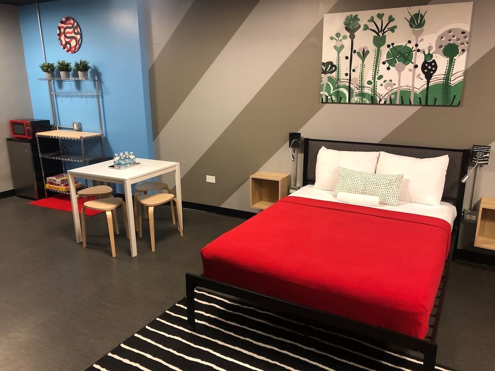 Chicago Getaway Hostel 16/50