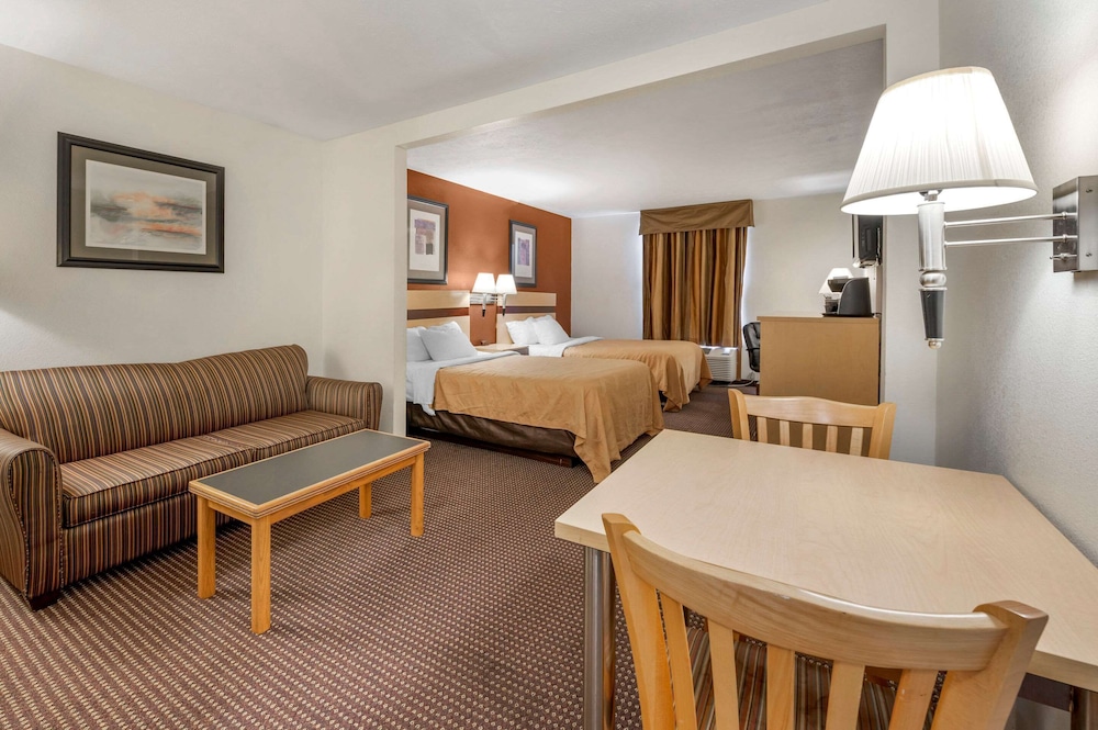 SureStay by Best Western Obetz Rickenbacker Airport 25/45
