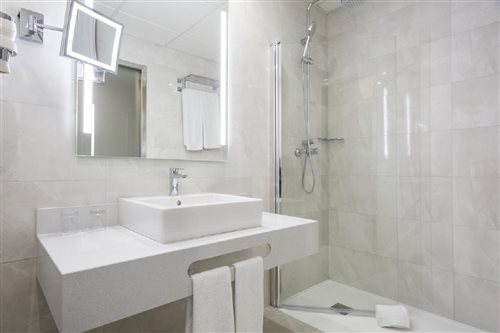 Room, Double or Twin Bed