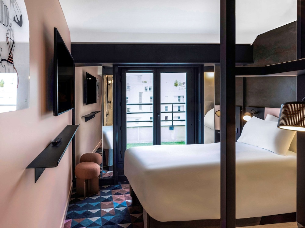 Tribe Paris Batignolles 37/67