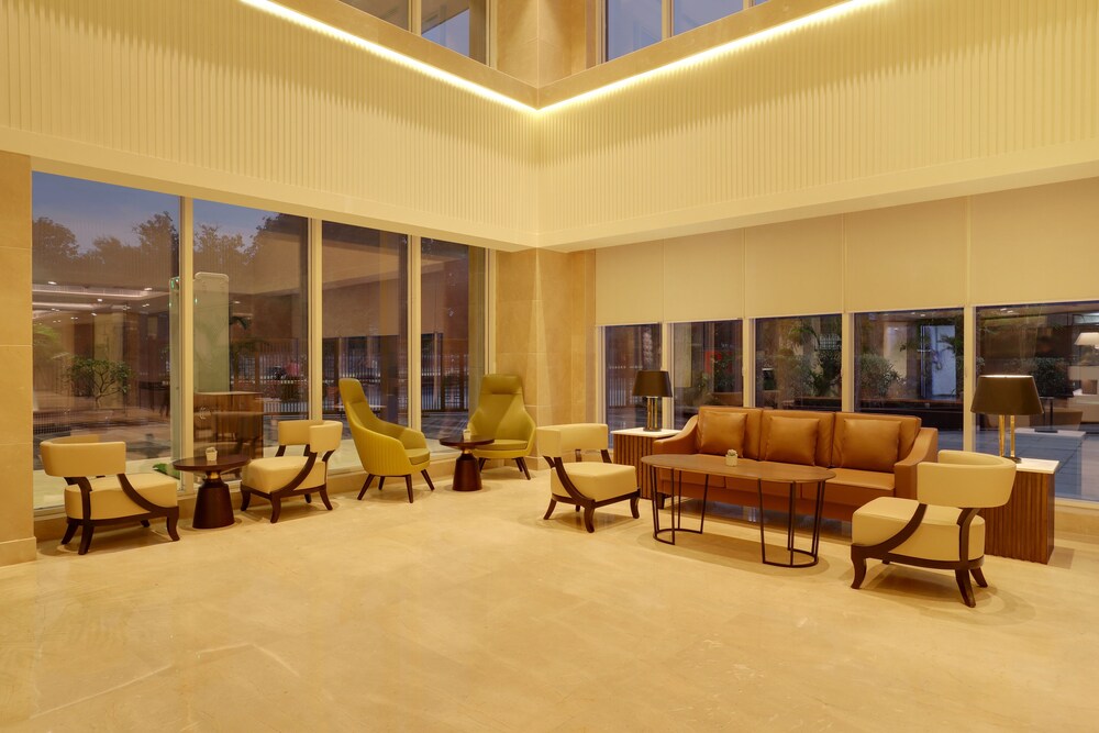 Lemon Tree Hotel Jhansi 12/22