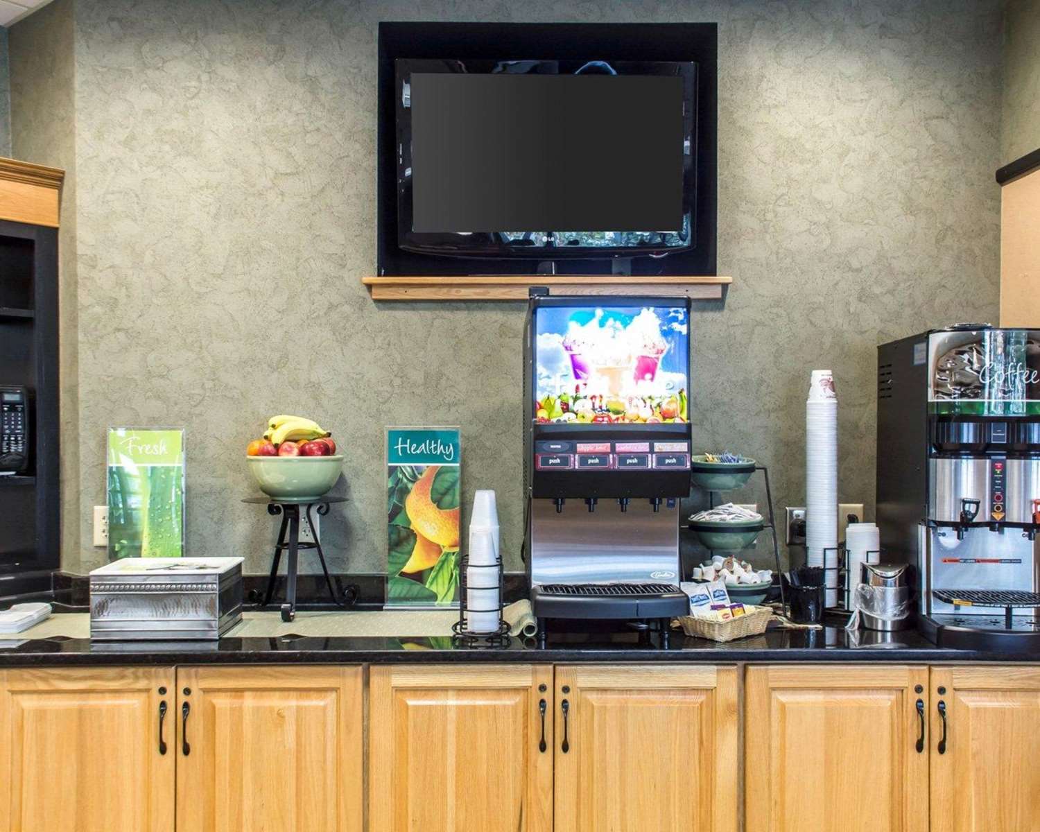 Quality Inn Geneseo 29/33