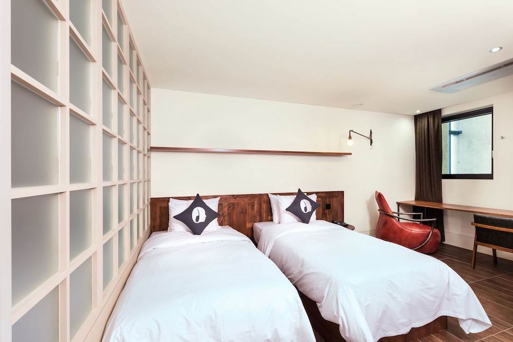 HOTEL THE DESIGNERS KONDAE 18/71