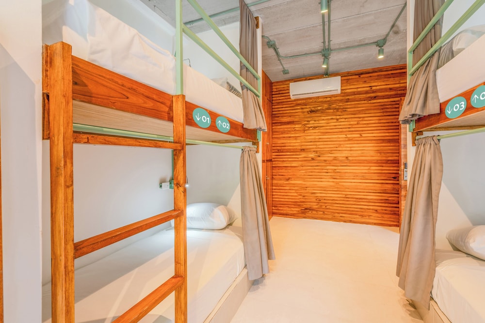 Mixed Dorm, 16 Beds