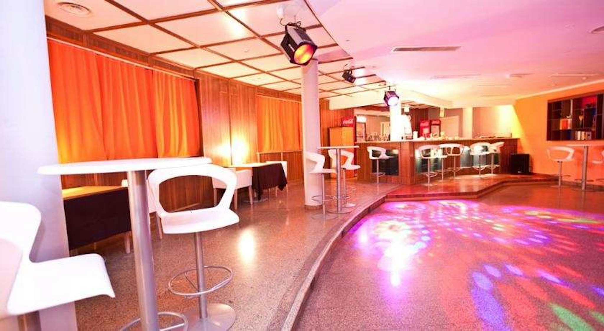 River Palace Hotel 5/10