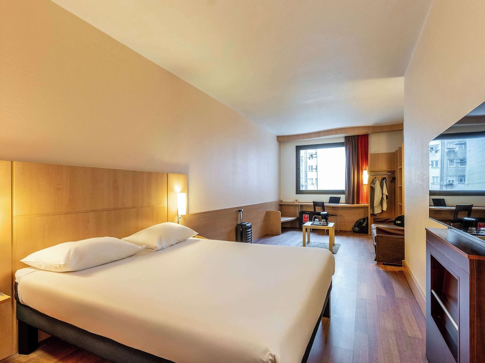 STANDARD, DOUBLE BED, WITH EXTRA BED