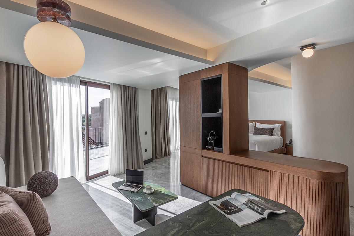 L'Avventura Suites 10/17