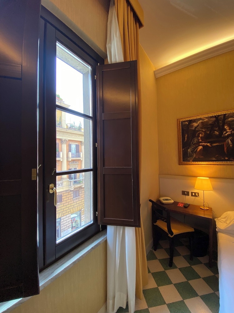 Basilica Hotel 36/50