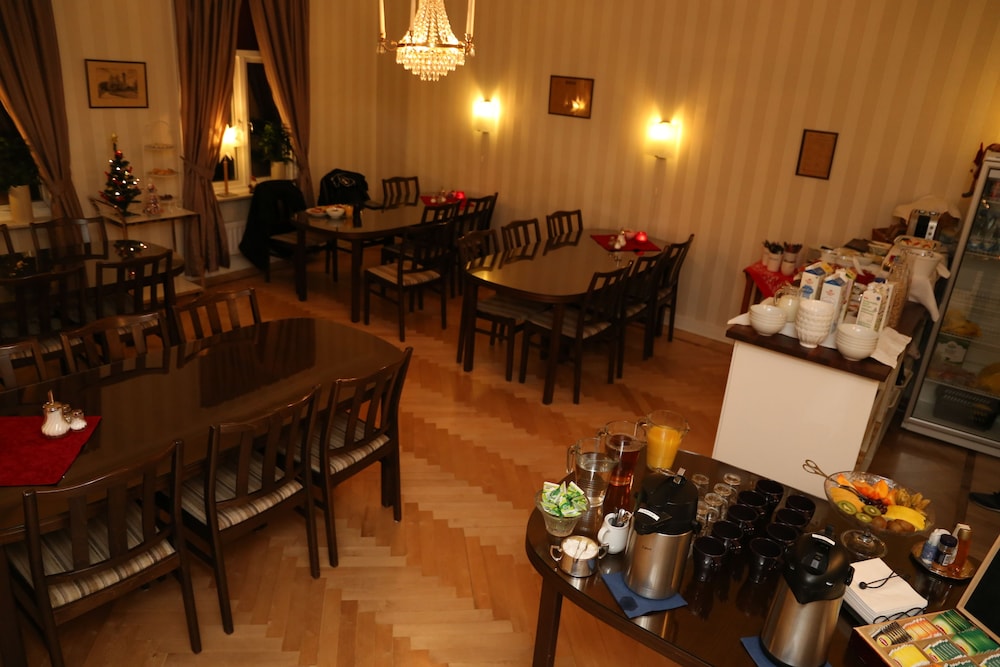 Hotell S:t Olof 29/42