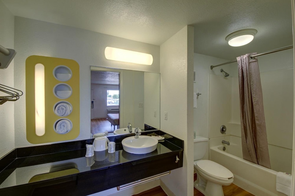 Motel6 San Antonio, TX - Downtown - Market Square 41/44