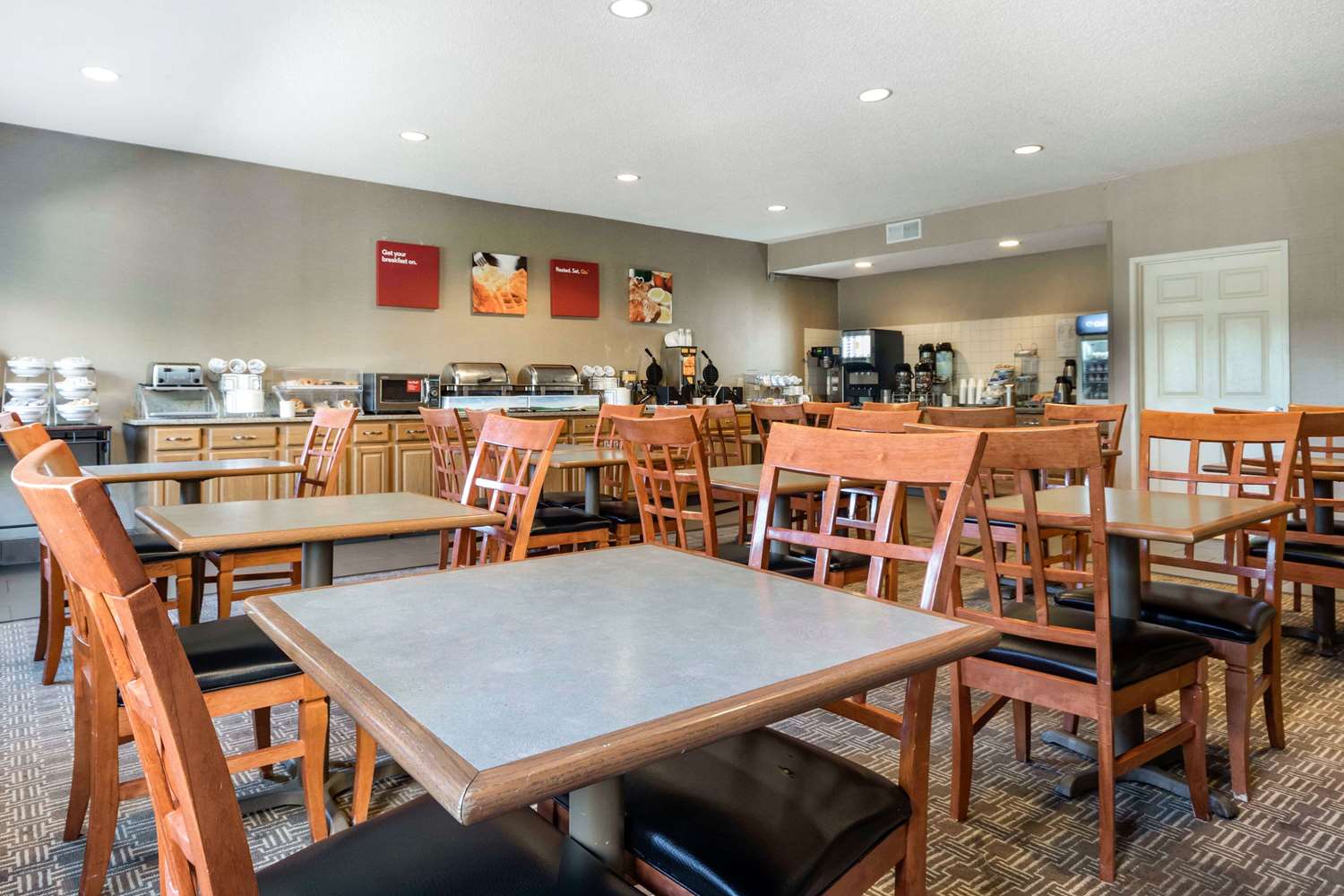 Comfort Suites Keeneland 32/48