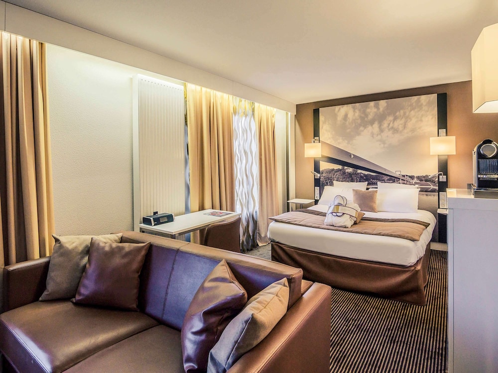 MERCURE CERGY PONTOISE CENTRE 16/70