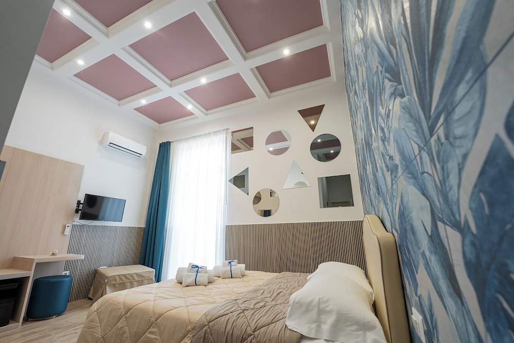 Suite, Double Bed, Hot Tub, Via Hydromassage