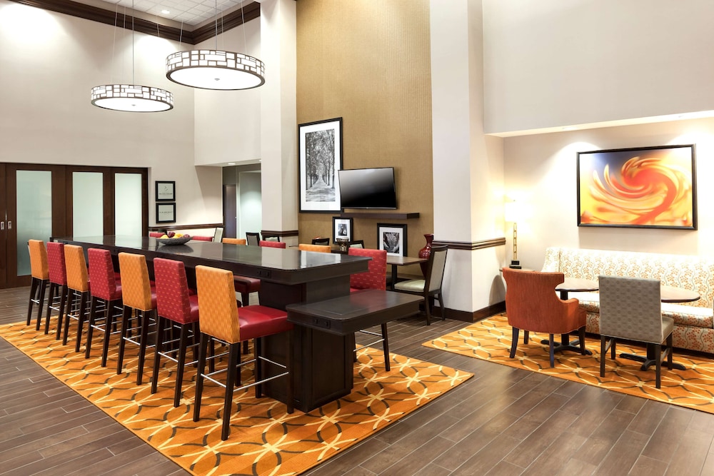 Hampton Inn & Suites Houston I-10 West Park Row 32/42